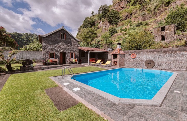 Casa da Pedra (Faial)