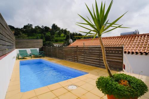 Casa da Serra - Entire 3 Bedroom House with Pool and Fireplace