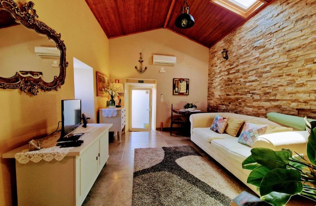 Casa das Azenhas by Lisbon Village Apartments