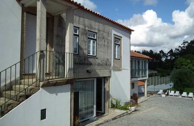 Grosses Landhaus mit schönem Garten und Pool