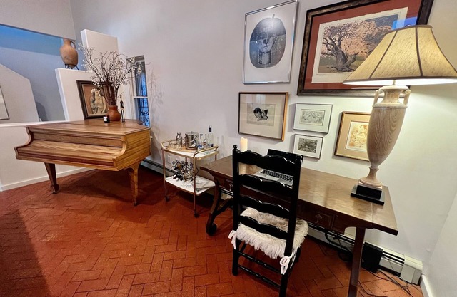 Casa de Carol - Charming 3-bedroom light-filled townhome in SE Santa Fe w/ WiFi