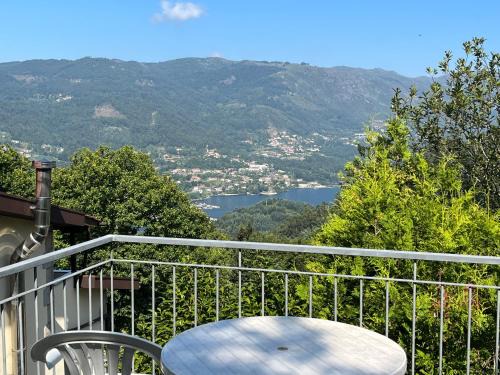 Casa de Casarelhos - Andar de Moradia - Vistas rio e montanha - Gerês