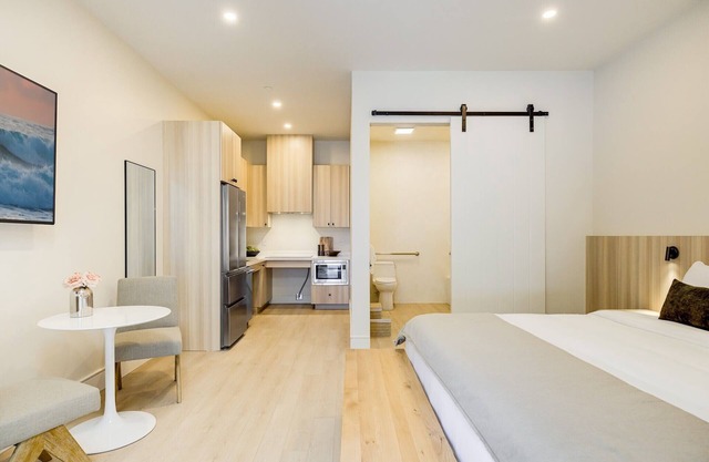 Casa De La Vina Unit 3-Boutique Suites
