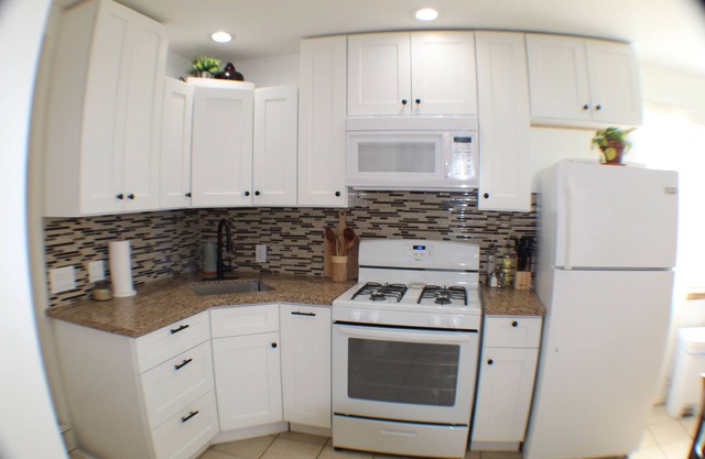 Casa de Los Abuelos, 2 bd guest house, Whittier