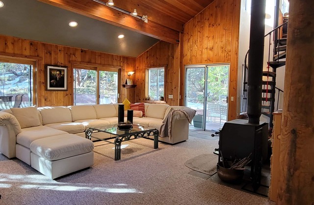 CASA de los ARBOLES! Delight & Solitude Abound in the "House of the Trees"