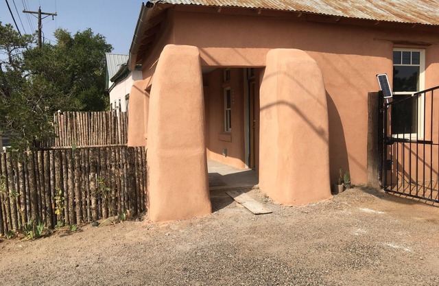 Casa de San Pasquale, 1800s restored terones adobe