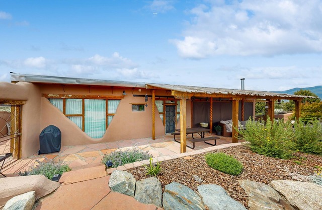 Casa de Taos: Enchanting Retreat on 2.5 Acres w/ Hot Tub & Stunning Views