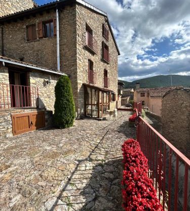 Casa del Castell de Toloriu