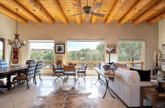Casa Del Oso - Mountain Views & Hot Tub