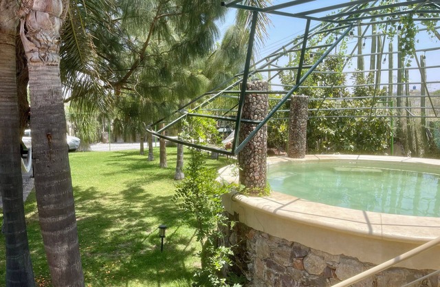 Cabaña Magnolias con alberca/jacuzzi