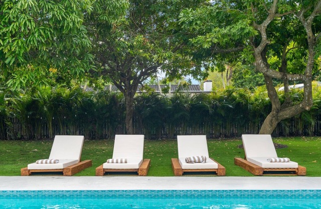 Casa Di Ace. Luxury Miami Home with Private Racket Sports Court