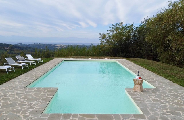 Casa Divino mit private pool Piemonte