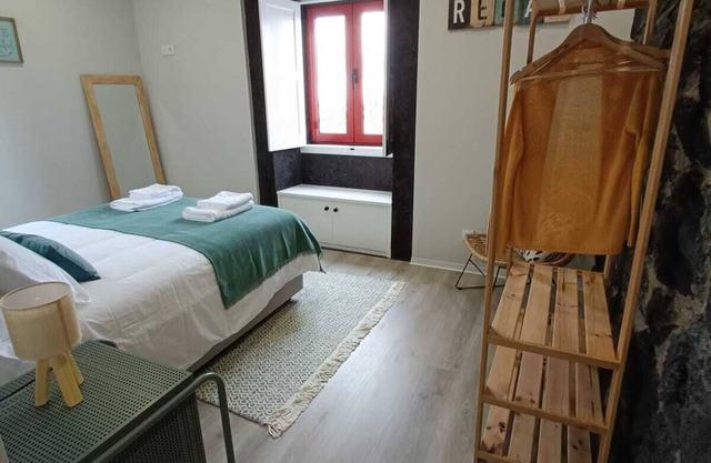 Casa do Poço - cozy house in a rural parish,a quiet space with sea views.
