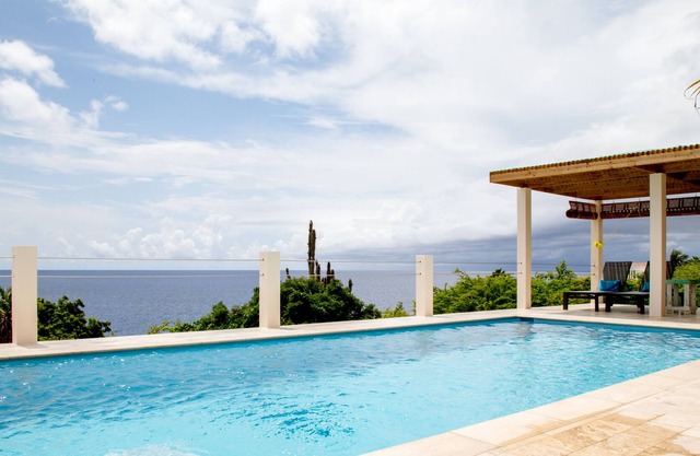 Neu renovierte Ocean Front Villa! Friedlich und privat!
