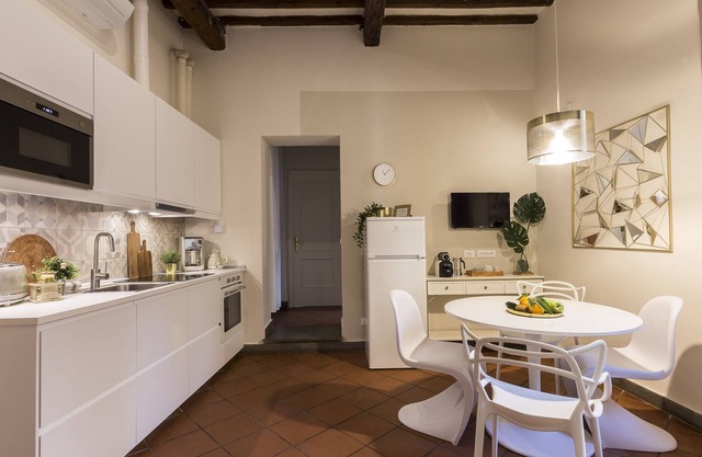 Casa Dora by Mmega