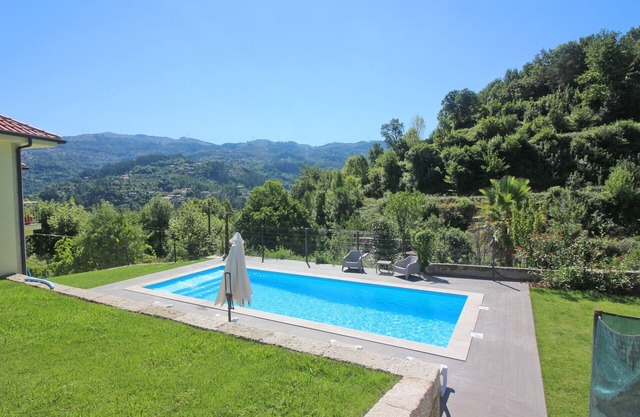 Modern house with pool in Gerês