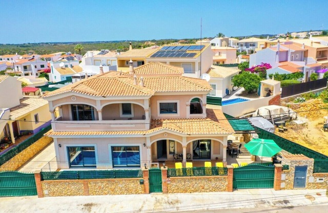Casa dos Sonhos - with pool, BBQ and pizza oven