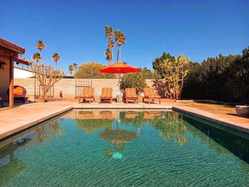 Casa El Greco, a Desert Getaway with Pool - Spa - Mountain Views