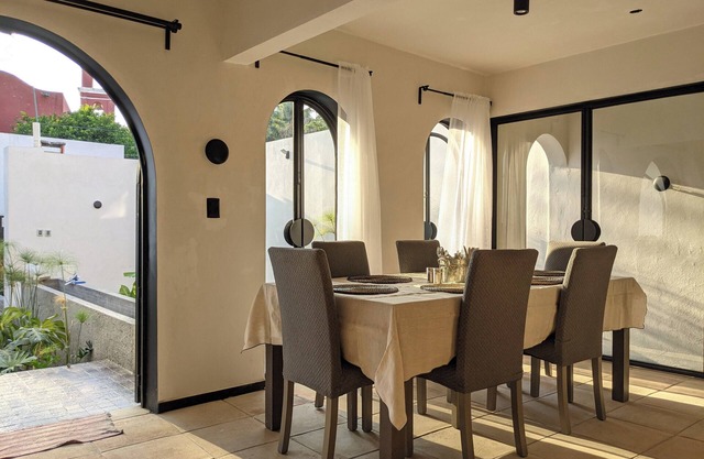 Casa Eladia, Arquitectura y Descanso