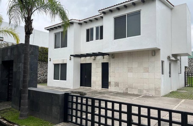 CASA EN CUERNAVACA-JIUTEPEC