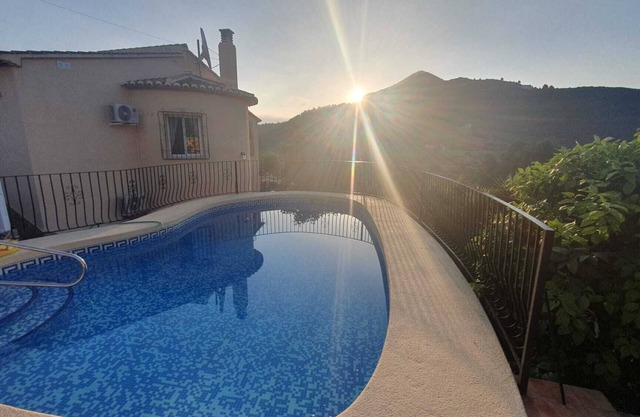 Casa FaB - stunning views and private pool in the beautiful Jalon Valley