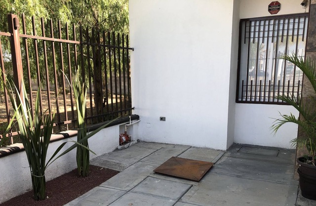 Casa familiar San Jerónimo en Privada Cerrada.