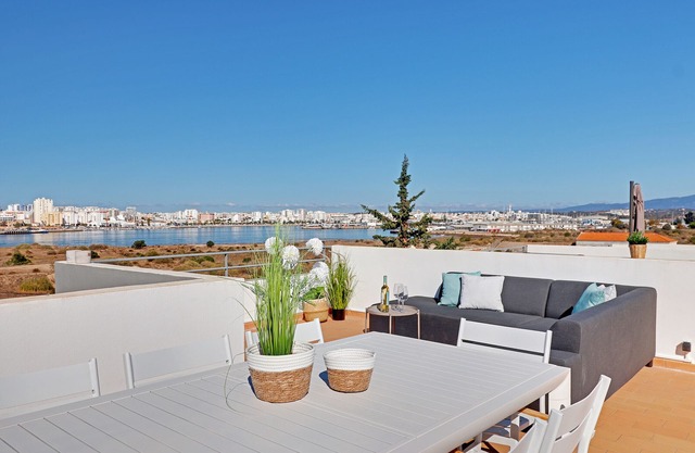 Casa Ferraguido by Portucasa
