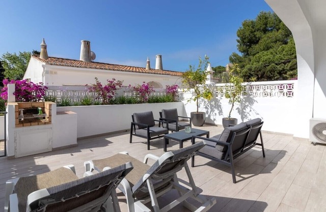 Casa Ferrolho, zu Fuß zum Strand und Carvoeiro Zentrum