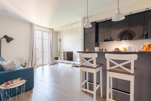 Casa fronte stazione, 300mt dal Centro, Free Parking