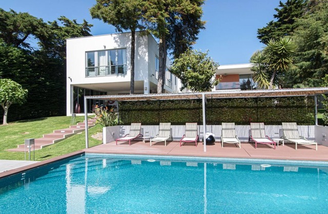 Casa Galega - Four Bedroom Villa, Sleeps 11
