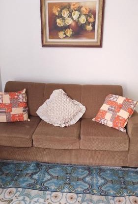 Casa grande com 3 suítes, piscina e área gourmet com churrasqueira