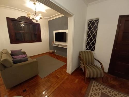 Casa grande e aconchegante no horto em BH