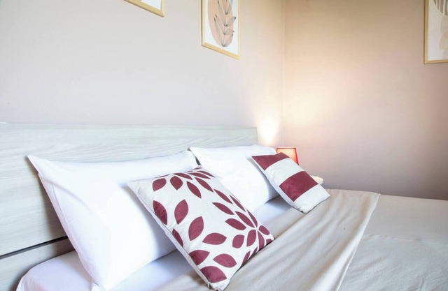 Casa Graziella - red apartment with a view