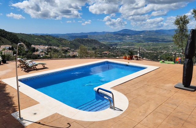 Casa Henrik – on the Edge of a Nature Reserve, Private Pool, Breathtaking Views