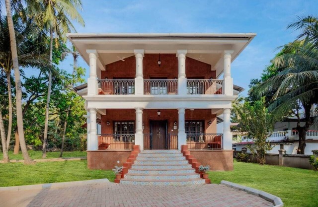 Casa Hibiscus Villa with Pvt. Garden / 5 mins to the Beach