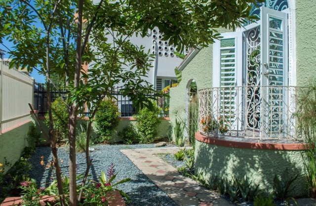 Casa Isabel Bed & Breakfast