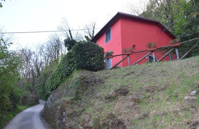 Der ehemalige Bauernhof mit weiter Sicht in Bagni di Lucca