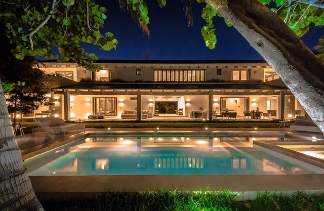 Casa Ixchel Luxuriöses Oceanfront Regal Estate in der Karibik