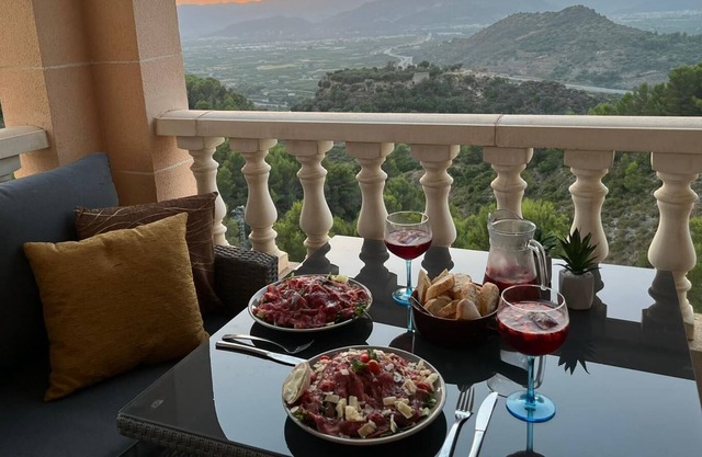 Casa Joli| Lovely villa| sea view | private pool | near beach