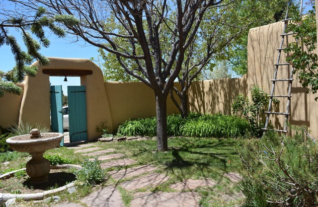 Casa Kachina and Guest House in Beautiful Los Altos Great Mountain Views