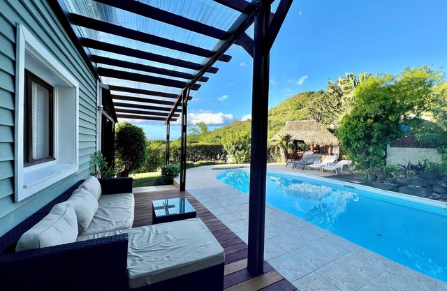 Casa Kamalia - Cozy Mountain Cottage w/Pool & View