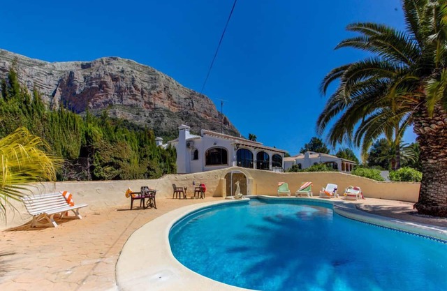 Casa Karma in Javea, für 11 Personen in 5 Schlafzimmern, Klimaanlage, Wi-Fi und privatem Pool