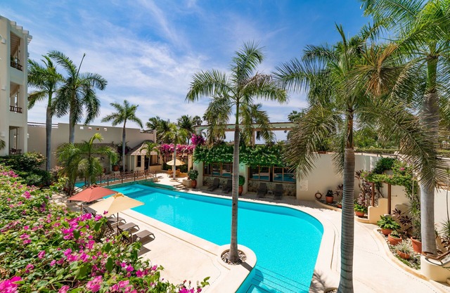 Casa Kiskadee - HUATULCO HAVEN - 3 BEDROOM STEPS FROM PLAYA CHAHUE AND CHEDRAUI