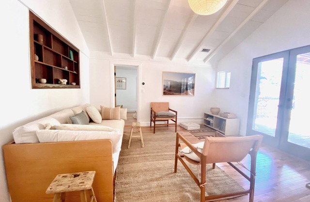 Casa la Luna - a peaceful and modern rustic cottage in Ojai