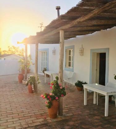 Casa Largo do Poço Guesthouse