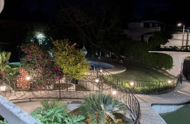 Casa las Maravillas, hermosos jardines y alberca