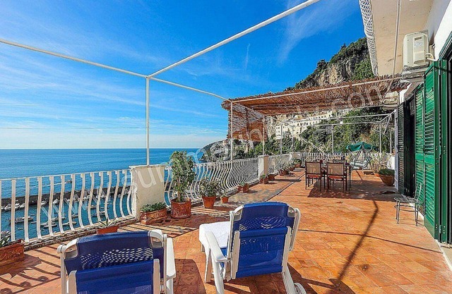 Casa Lazira: Eine angenehme und geräumige Wohnung mit Blick auf die Sonne und das Meer.