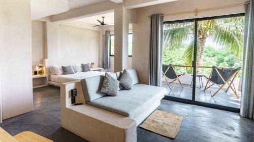 Casa Leah Puerto Escondido - Luxurious Seaside Retreat in Zicatela - 2 Outdoor Pools - Steps to The Beach - 10