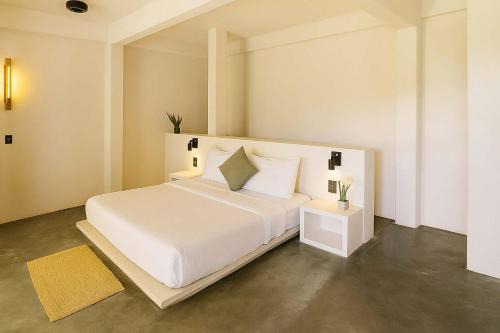 Casa Leah Puerto Escondido Huge Apartment -Zicatela Seaside Luxury Boutique Unit - with 2 outdoor Pools - Just Steps from zicatela and la punta beach - 1