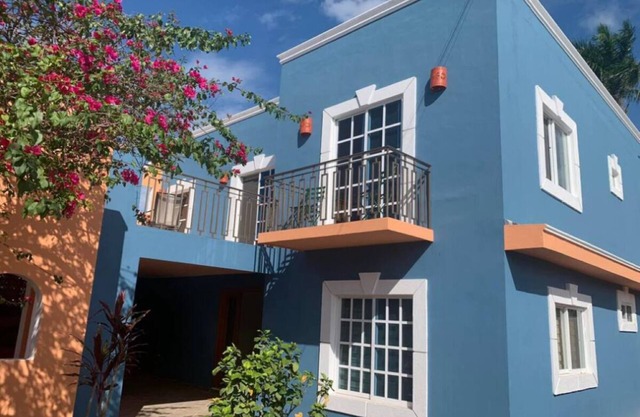 Casa Livingston...Bellísima open flor plan , large pool, well maintained home